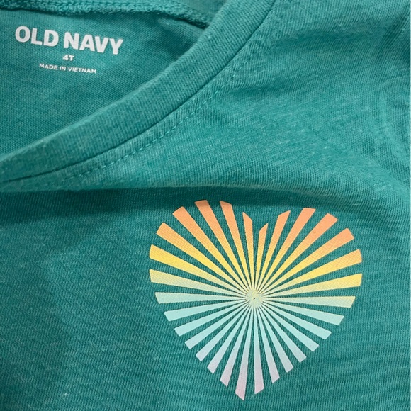 🍓 👧🏻 5 Piece BUNDLE of tees and a tank by Old Navy in size 4T girls for $8! - Picture 14 of 16